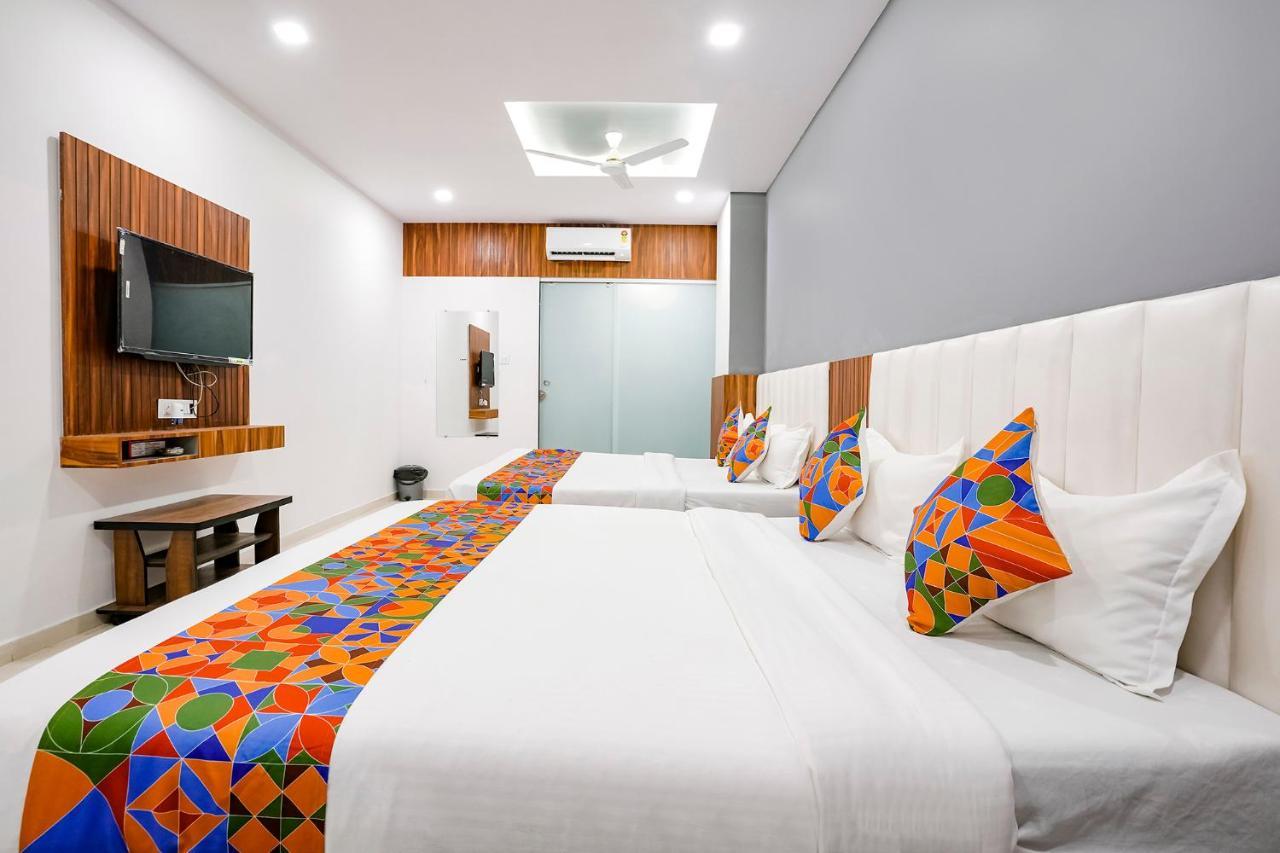 Fabhotel Magnus سورات المظهر الخارجي الصورة