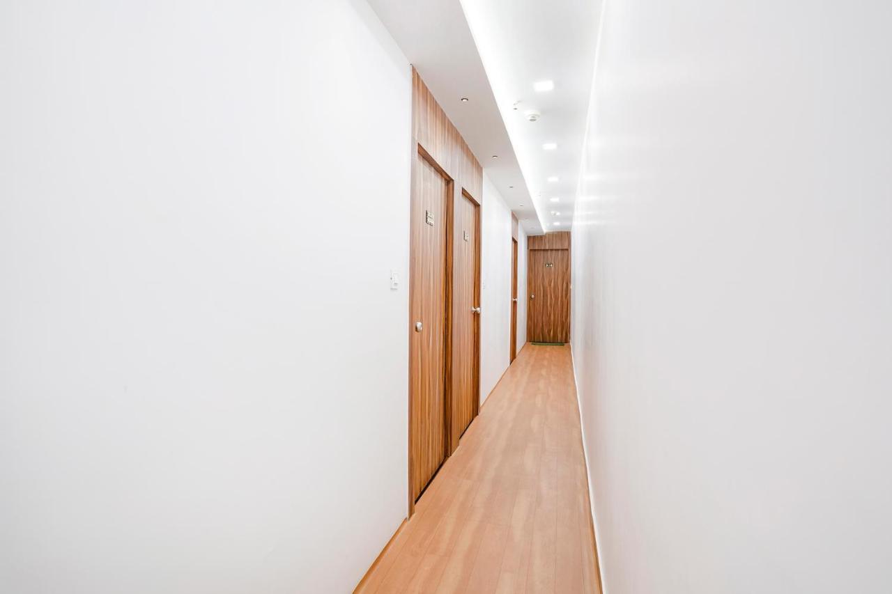 Fabhotel Magnus سورات المظهر الخارجي الصورة